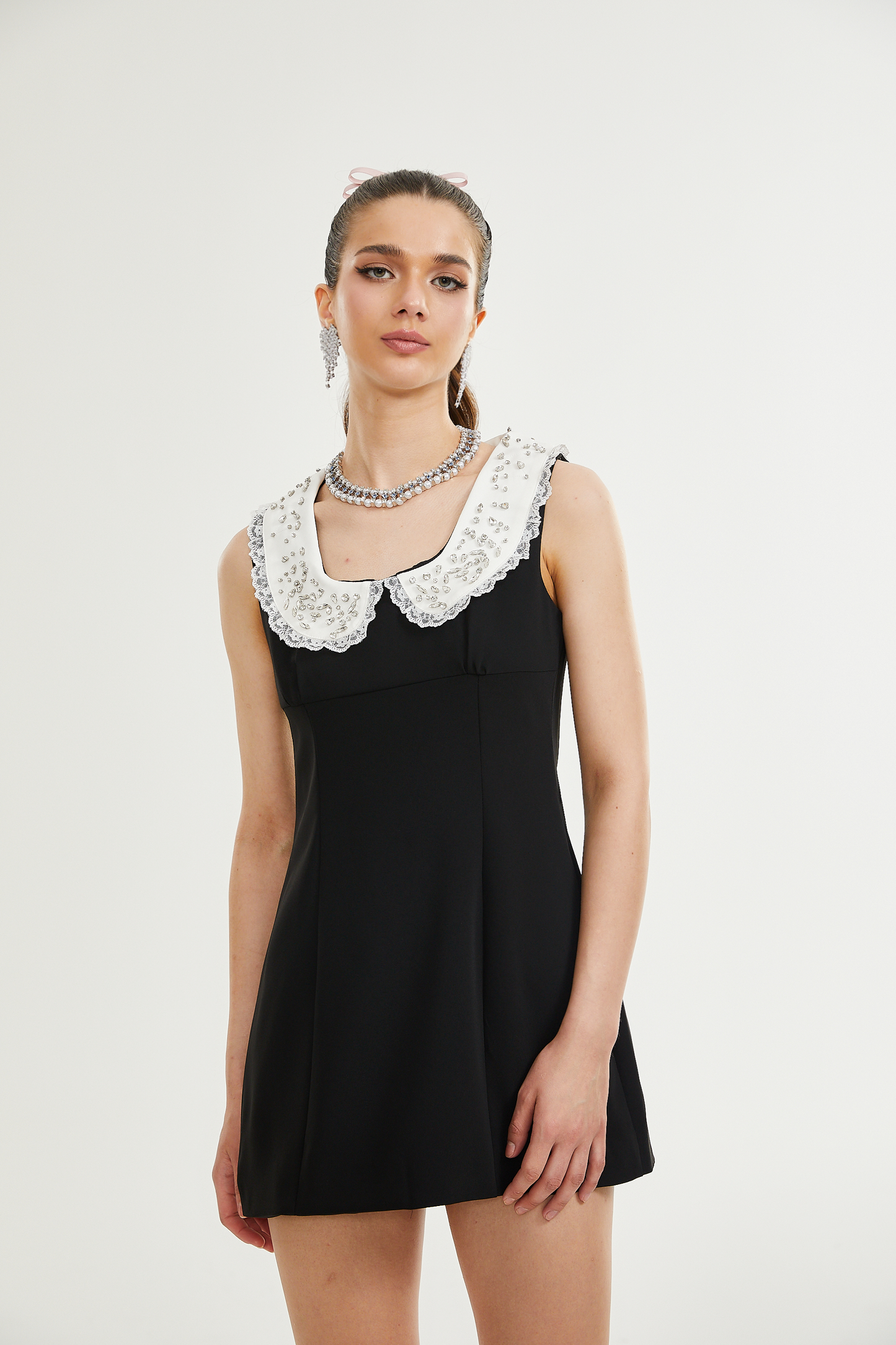 Delilah Kristal İşlemeli Mini Elbise