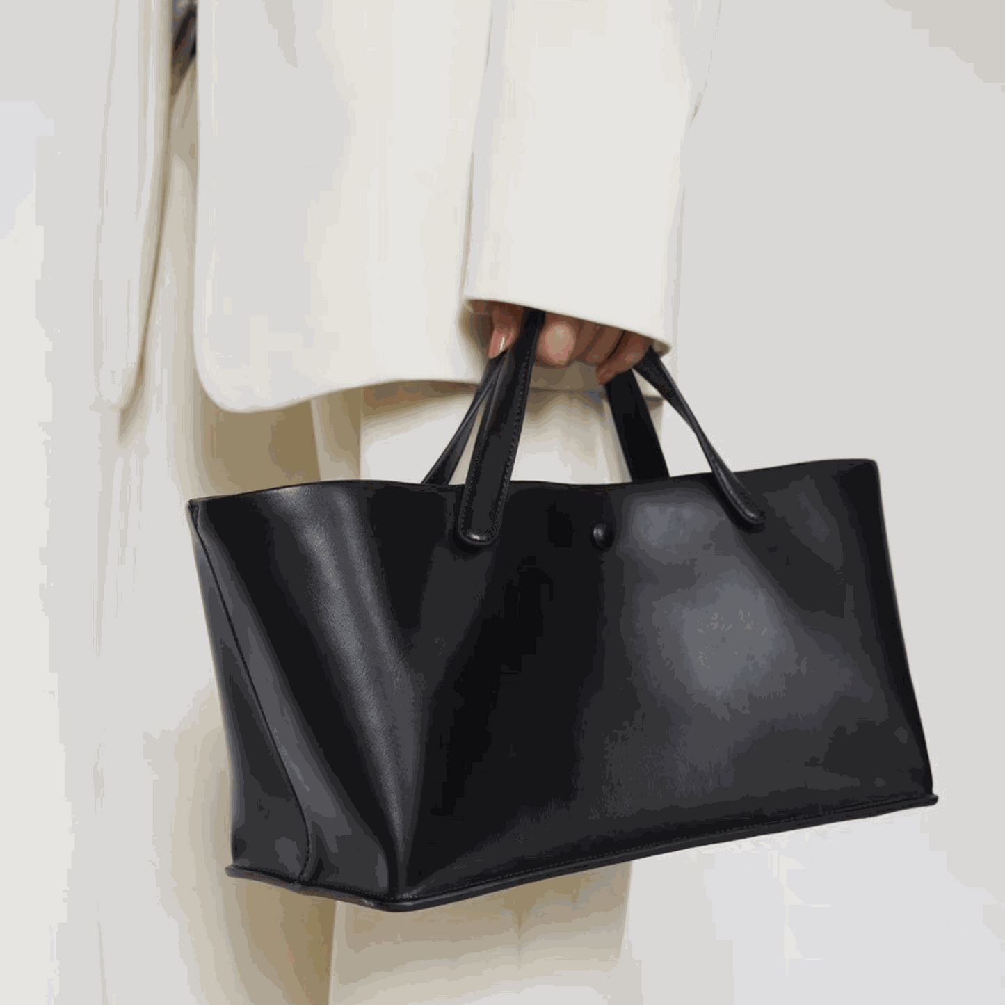 Cassandra Dome Handbag