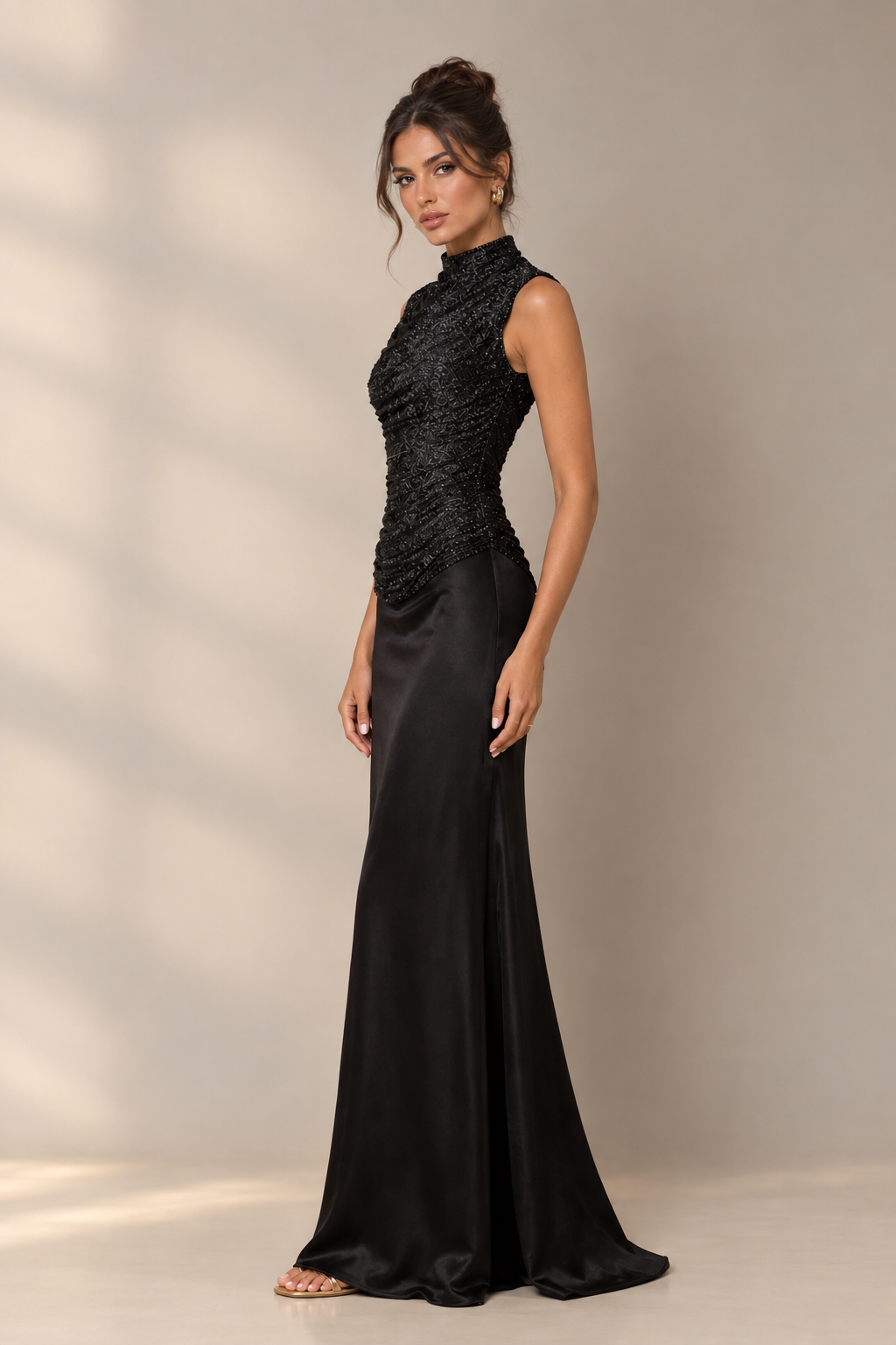 Sara İşlemeli Premium Maxi Elbise